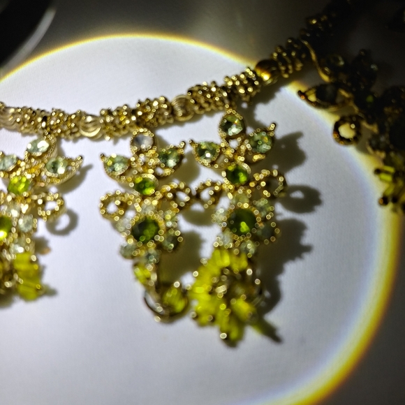 Vintage Adjustable Leaf Design Choker Set - Picture 10 of 10